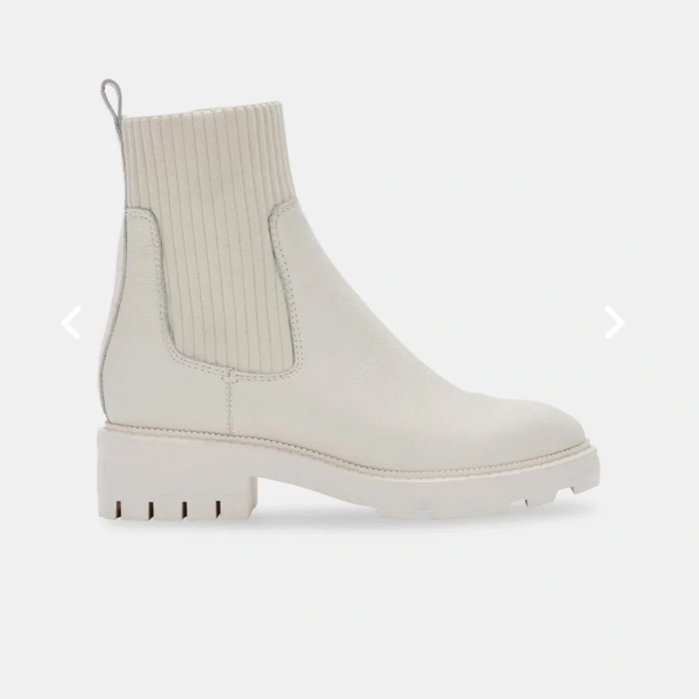 NWT Dolce Vita Linza Booties in Ivory Leather - Picture 1 of 6
